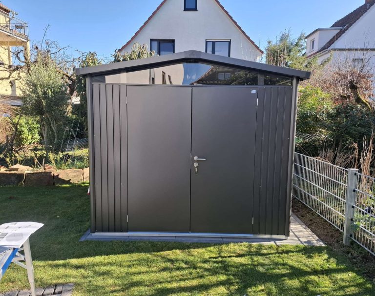 Gartenhaus Anthrazitfarbenes Gartenhaus mit Doppeltür und verglastem Giebel